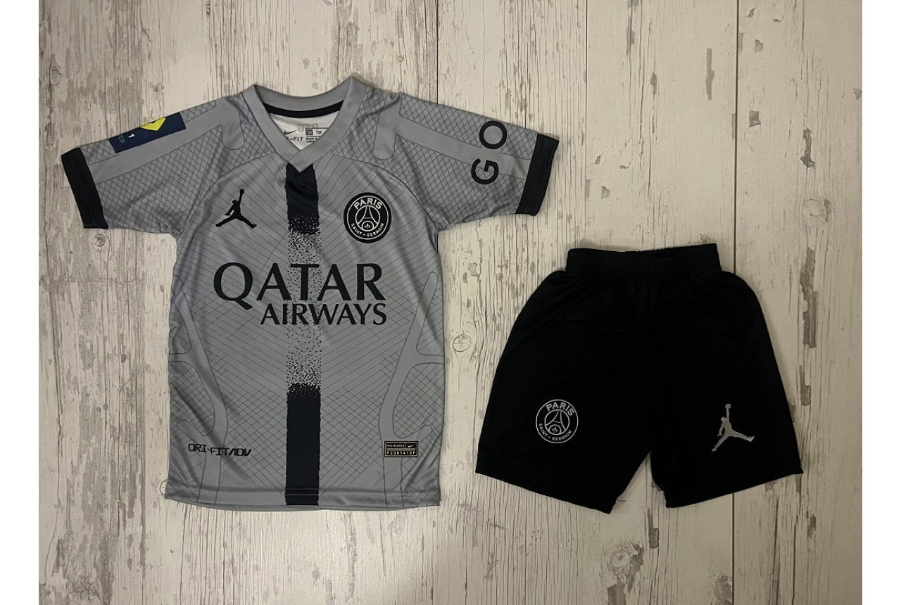 Детски футболен комплект Paris Saint Germain MESSI 30